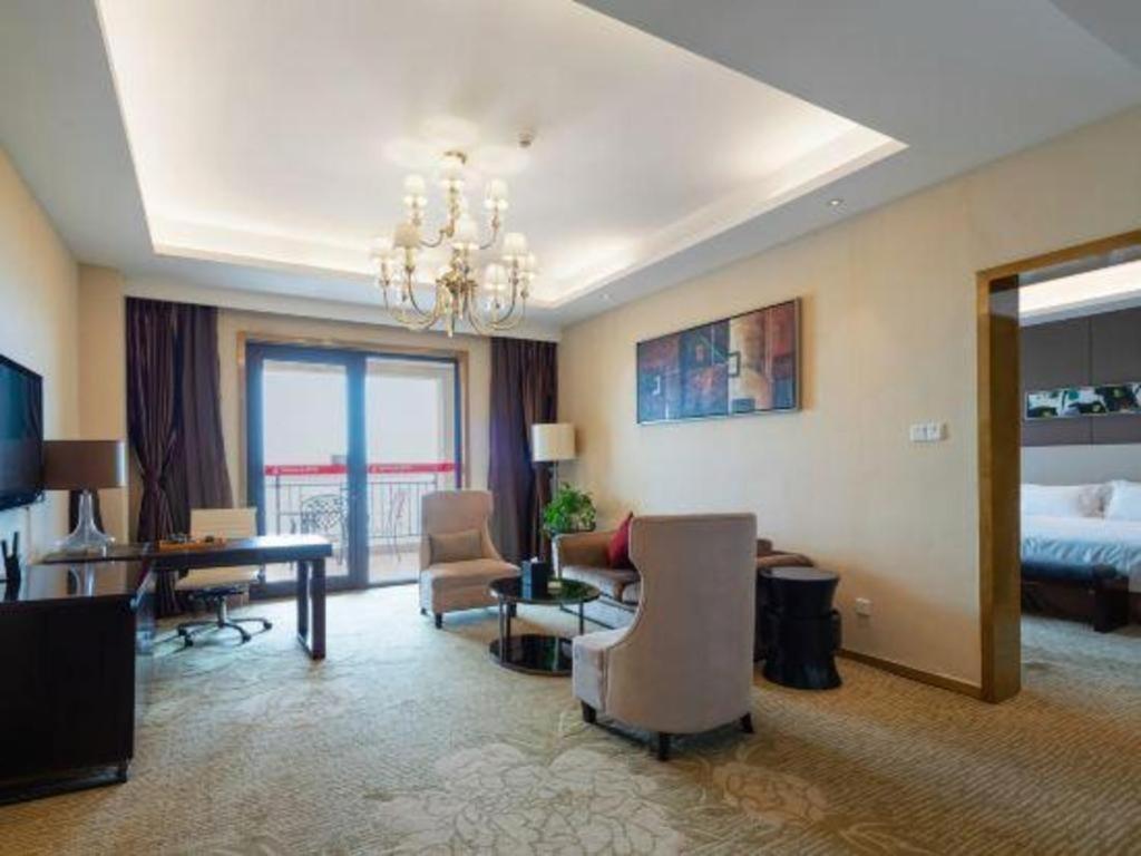Haiyang Shenglong Jianguo Hotel Fengcheng  Екстер'єр фото