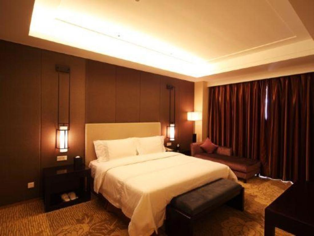 Haiyang Shenglong Jianguo Hotel Fengcheng  Екстер'єр фото